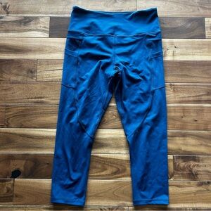 ZYIA Active Deep Blue Capri Leggings Size 8-10